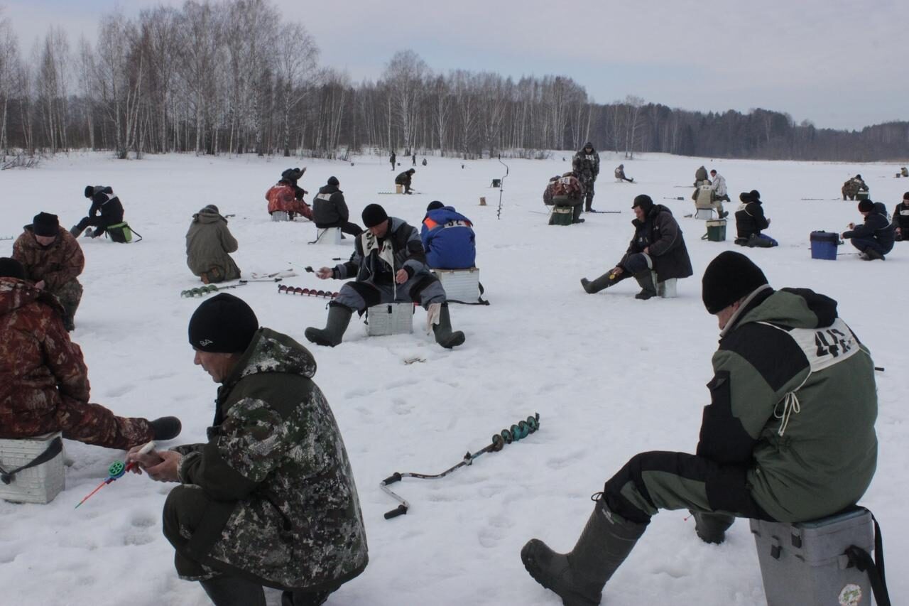 Соревнования по зимней рыбалке!.